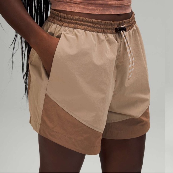 lululemon athletica Pants - Lululemon 2021 Evergreen Shorts Tan/Light Brown Size 4
